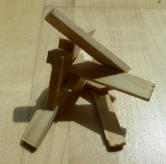 Scultura piccola, legno, 7 x 6 x 4,5 cm