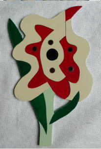 Sintra Blume, Sprhlack auf PVC, 15 x 10 cm